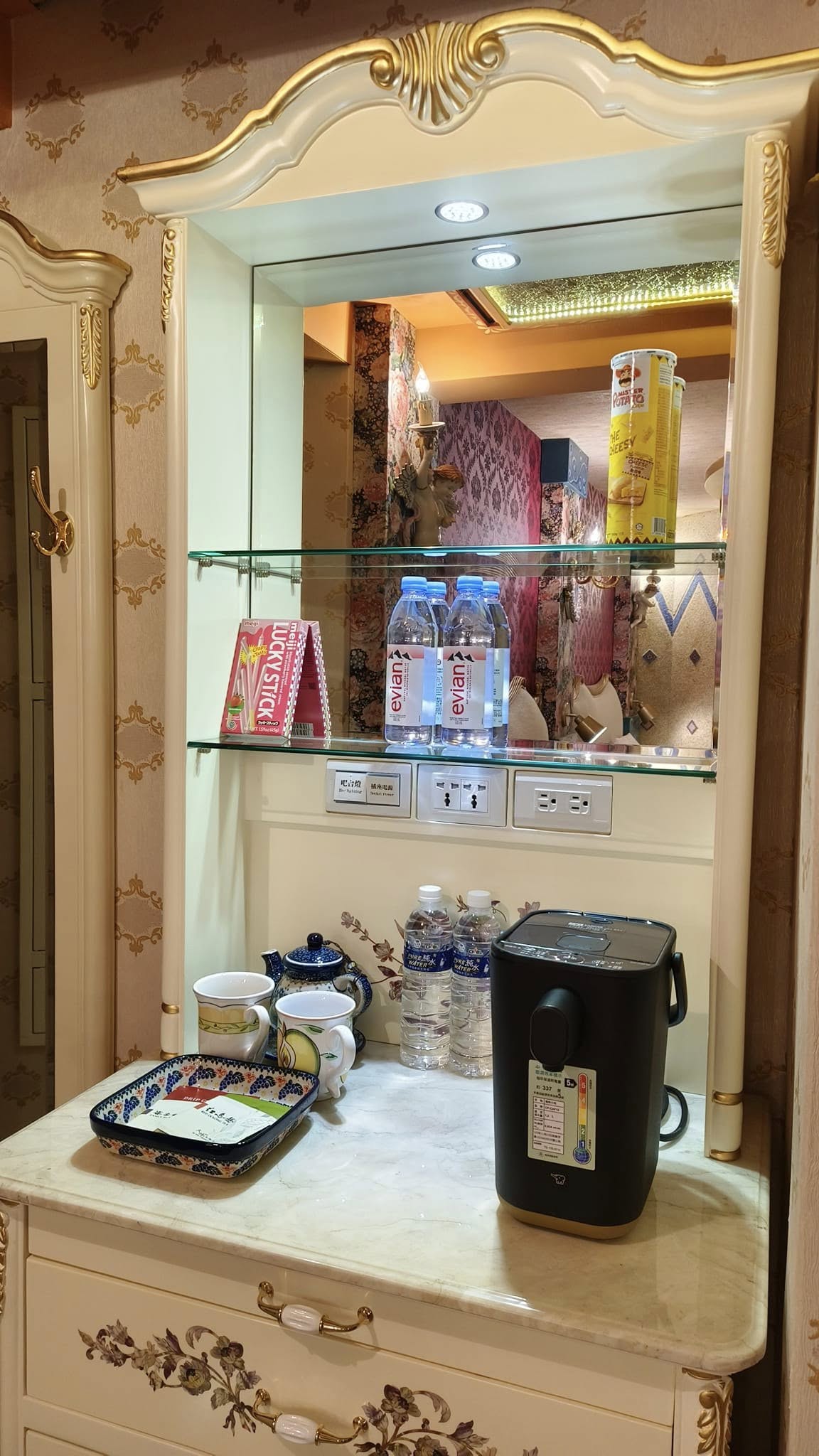 花蓮海景飯店-水上明月-奢華雙床房-吧台